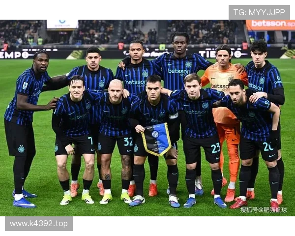 波兰齐林斯基中场表现稳定，助力球队在新赛季迈向胜利新篇章