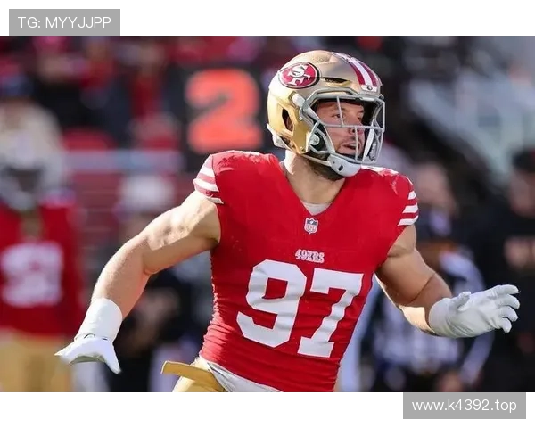 埃斯防守体系近期表现稳健,结构清晰成球队后防关键 埃斯防守体系近期表现稳健,结构清晰成球队后防关键