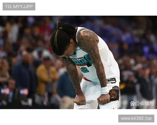 莫兰特又双叒夜店蹦迪了？这回连保镖都拦不住